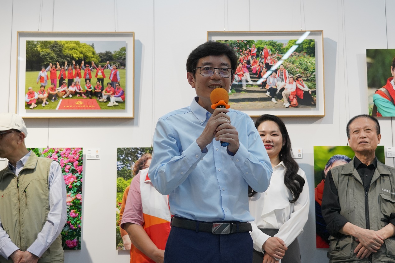 汇聚榜样力量,共赏艺术华章—“劳模旗手劳动节风采展”在沪盛大启幕 汇聚榜样力量,共赏艺术华章—“劳模旗手劳动节风采展”在沪盛大启幕