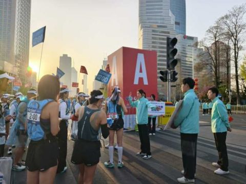 热情马拉松，青春志愿行！青岛青年志愿者倾力护航海尔·2025青岛马拉松