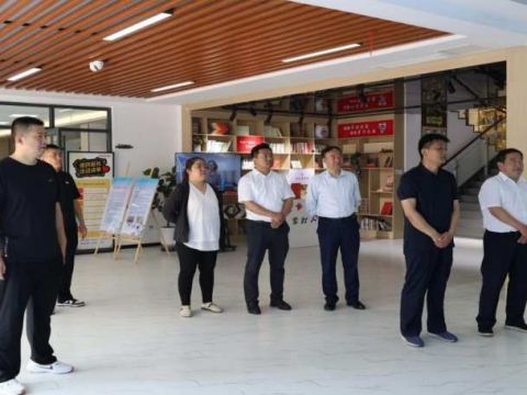 区人大永安镇代表小组组织代表、社区书记学习“枫桥经验”