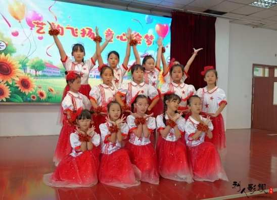天津军休老战士送祝福庆“六一”