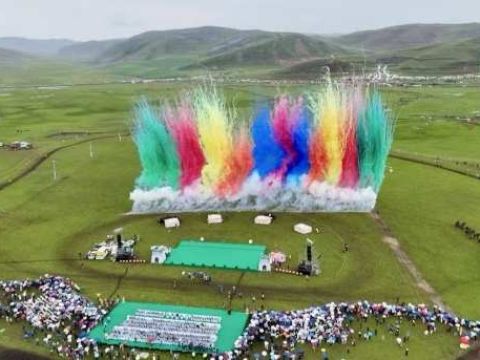 “军马文化· 狼渡草原”2025年甘肃岷县马产业经贸交流会开幕
