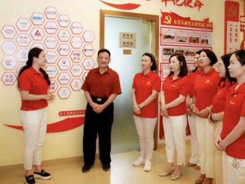 东莞女商党支部举办跨越甲子的“铁血精神”主题党日活动