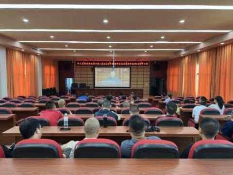 武冈市人社局组织集中收看中国人民抗日战争胜利暨世界反法西斯战争胜利八十周年大会直播