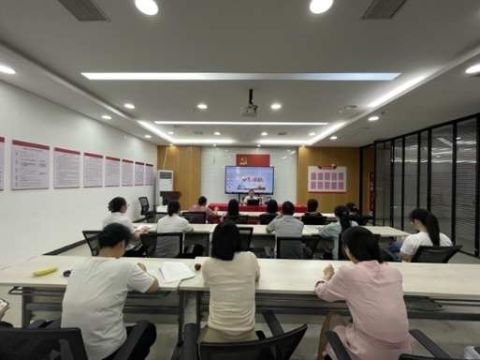 VR 基地党群服务中心开展 “勿忘国耻 铭记历史”九一八主题党课活动