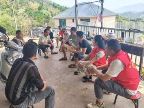 党旗映红边陲路——云南勐海县勐满镇“党建+”激活边境就业增收新动能