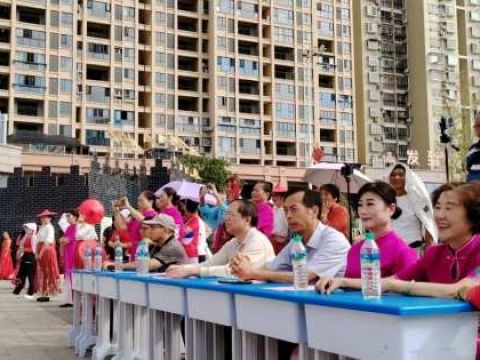 江西奉新老年体协“百人旗袍秀”文艺展演喜迎国庆
