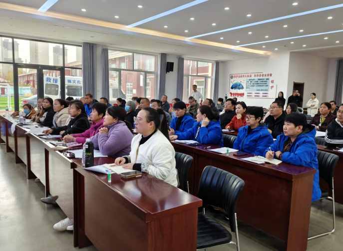 河北献县：开展红十字救护员培训活动