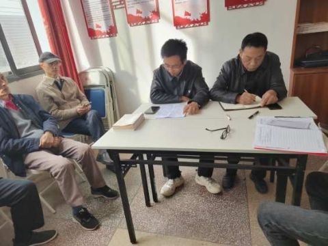 银发映初心 江西安福县城关中学退休党支部上党课深学细悟