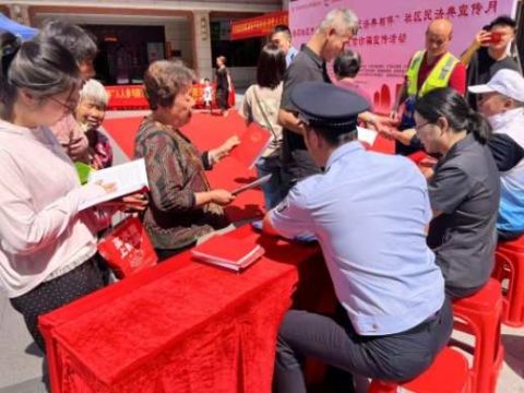 临海街道：支部建在小区上 服务送到家门口