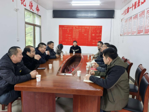 湖南洞口县职中学校到高峰村调研乡村振兴工作并开展走访慰问