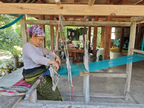 银发生辉，边寨非遗绘就振兴图景