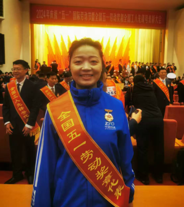 河北献县丨快递员李桐桐获评全省岗位学雷锋标兵