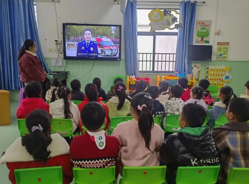 “火”速行动 安全“童”行——南昌县第四幼教集团安全教育周主题活动