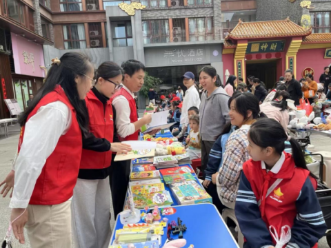 广西南宁弘良社区：&ldquo;弘&rdquo;星映初心&ldquo;良&rdquo;善暖邻里之弘扬雷锋精神护&ldquo;一老一小&rdquo; 筑温情社区