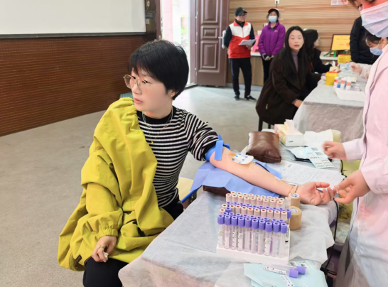 师者担当暖洪州 热血奉献显初心——南昌县斗柏路小学李杜娟老师踊跃参与2026年教体系统无偿献血活动