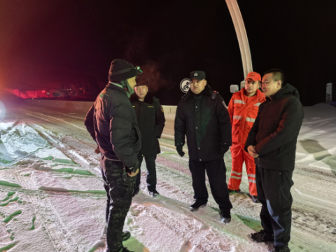 甘肃肃南公安：海拔3800米，风雪救援，被困人员和400只羊全部脱险