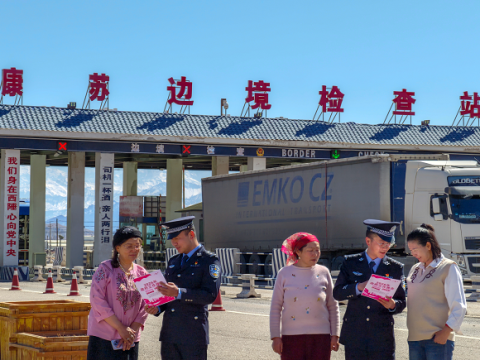 新疆克州：两会精神进边关 政策传声促合力