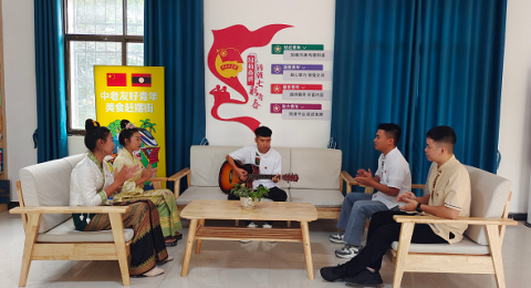 云南西双版纳州勐捧镇党团共进的这五年