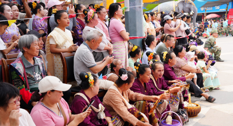 组织赋能&ldquo;水花&rdquo;绽&ldquo;节日经济&rdquo;百业兴