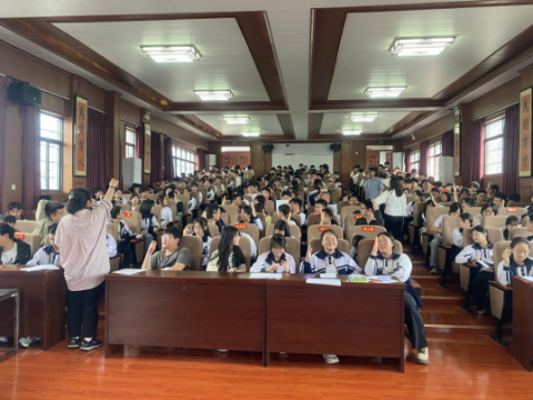 快乐减压 从容应考&mdash;&mdash;湖南邵东市城区二中开展初三考前心理团辅活动