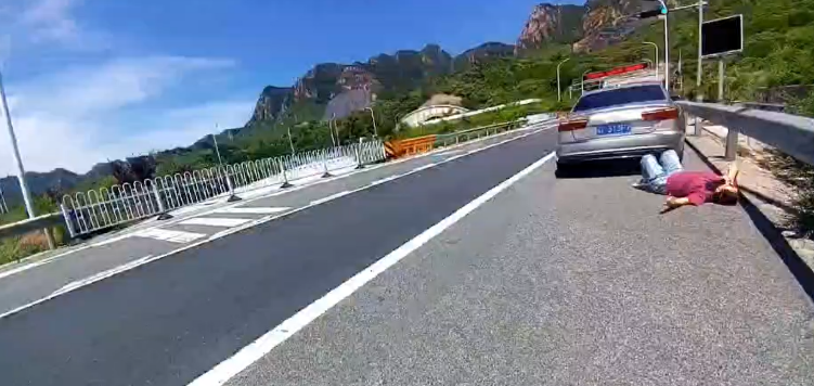 危急！烈日下的生命救援