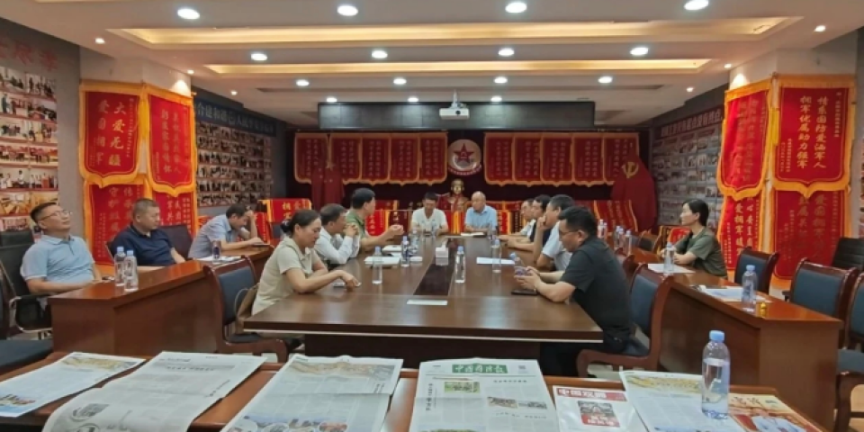 甘肃张掖市退役军人事务局党组书记、局长吴三银带领局领导班子一行，赴市爱国拥军促进会进行调研