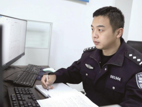 吴振：正义感十足的热血刑警